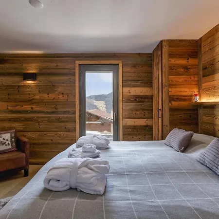 Beautiful Ski In-out Chalet W Sauna And Fireplace בקתה *